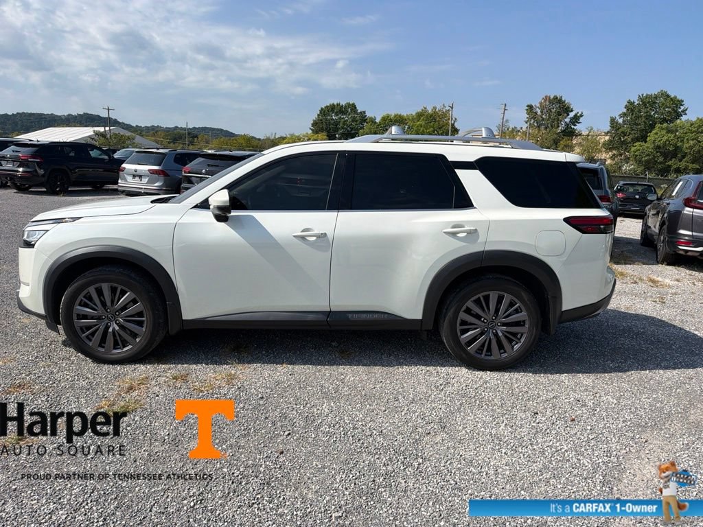 Used 2023 Nissan Pathfinder SL w/ SL Premium Package AWD/4WD image 2