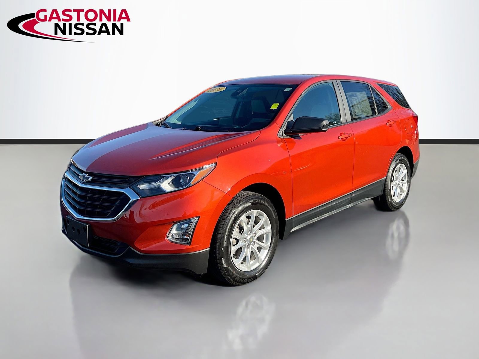Used 2020 Chevrolet Equinox LS w/ LS Convenience Package image 3