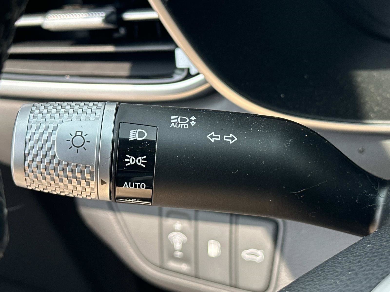 Used 2026 Genesis G70 2.5T RWD image 21
