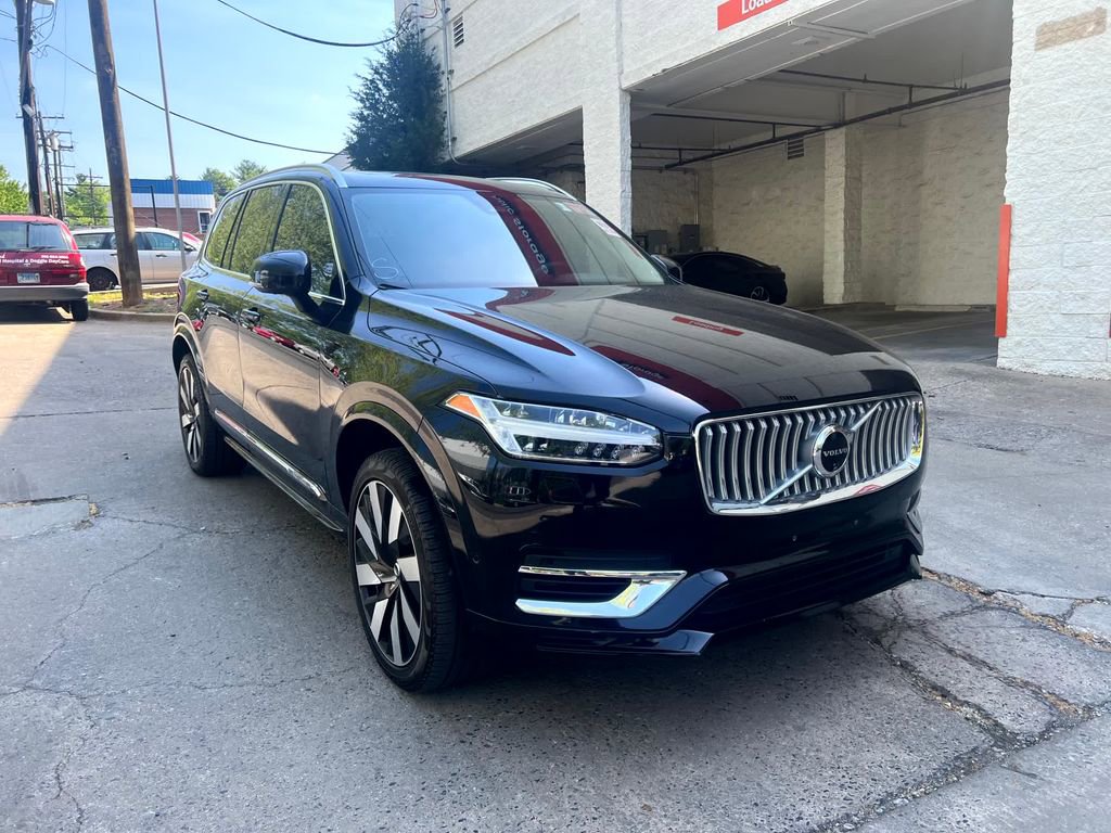 Used 2024 Volvo XC90 T8 Plus AWD/4WD image 20