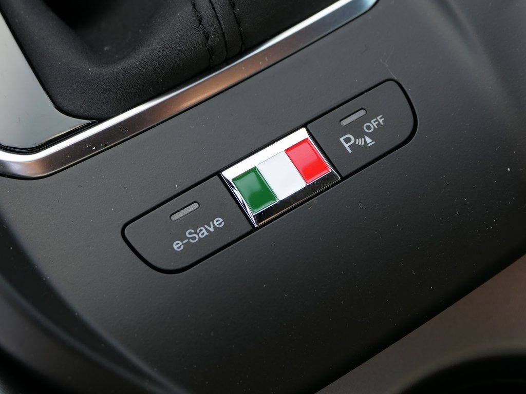 New 2025 Alfa Romeo Tonale w/ Premium Package image 23