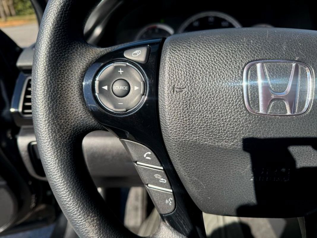 Used 2016 Honda Accord LX image 18