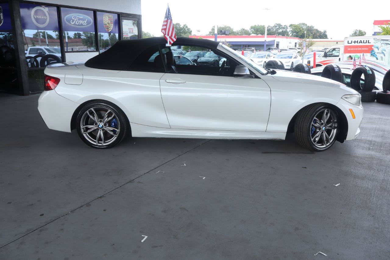 Used 2016 BMW M235i Convertible RWD image 7
