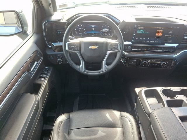 Used 2024 Chevrolet Silverado 1500 LT w/ Leather Package AWD/4WD image 13