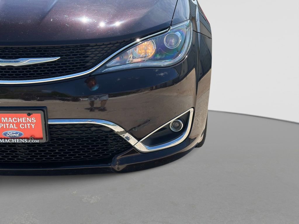 Used 2018 Chrysler Pacifica Touring Plus FWD image 11