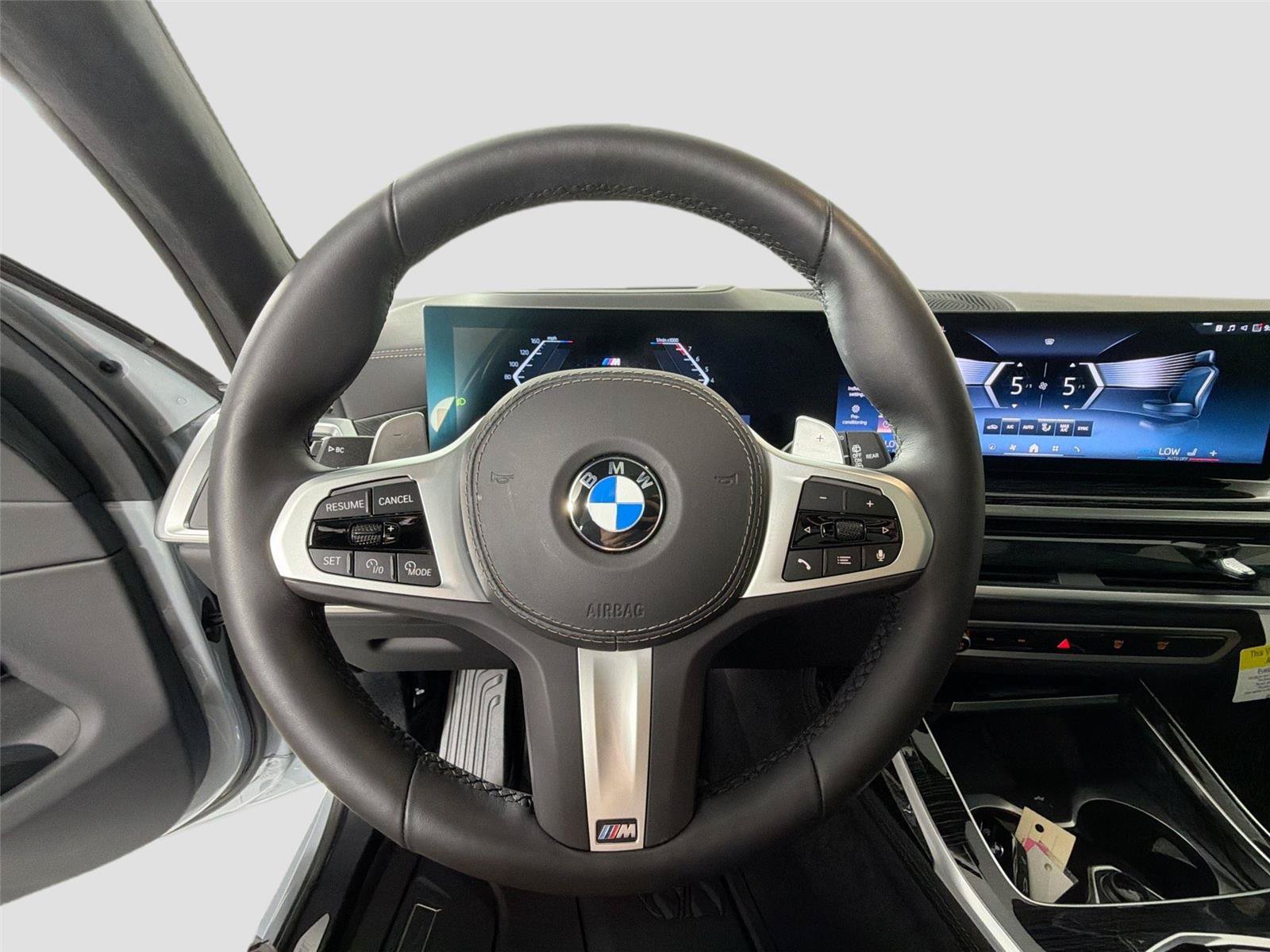 Certified 2026 BMW X7 xDrive40i w/ M Sport Package AWD/4WD image 11