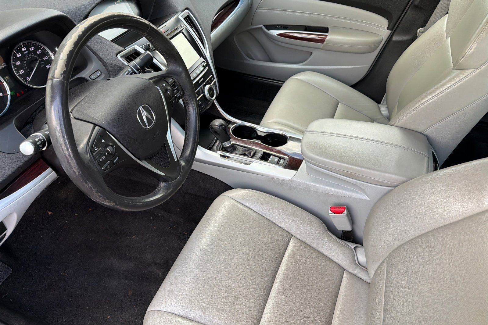 Used 2015 Acura TLX image 9