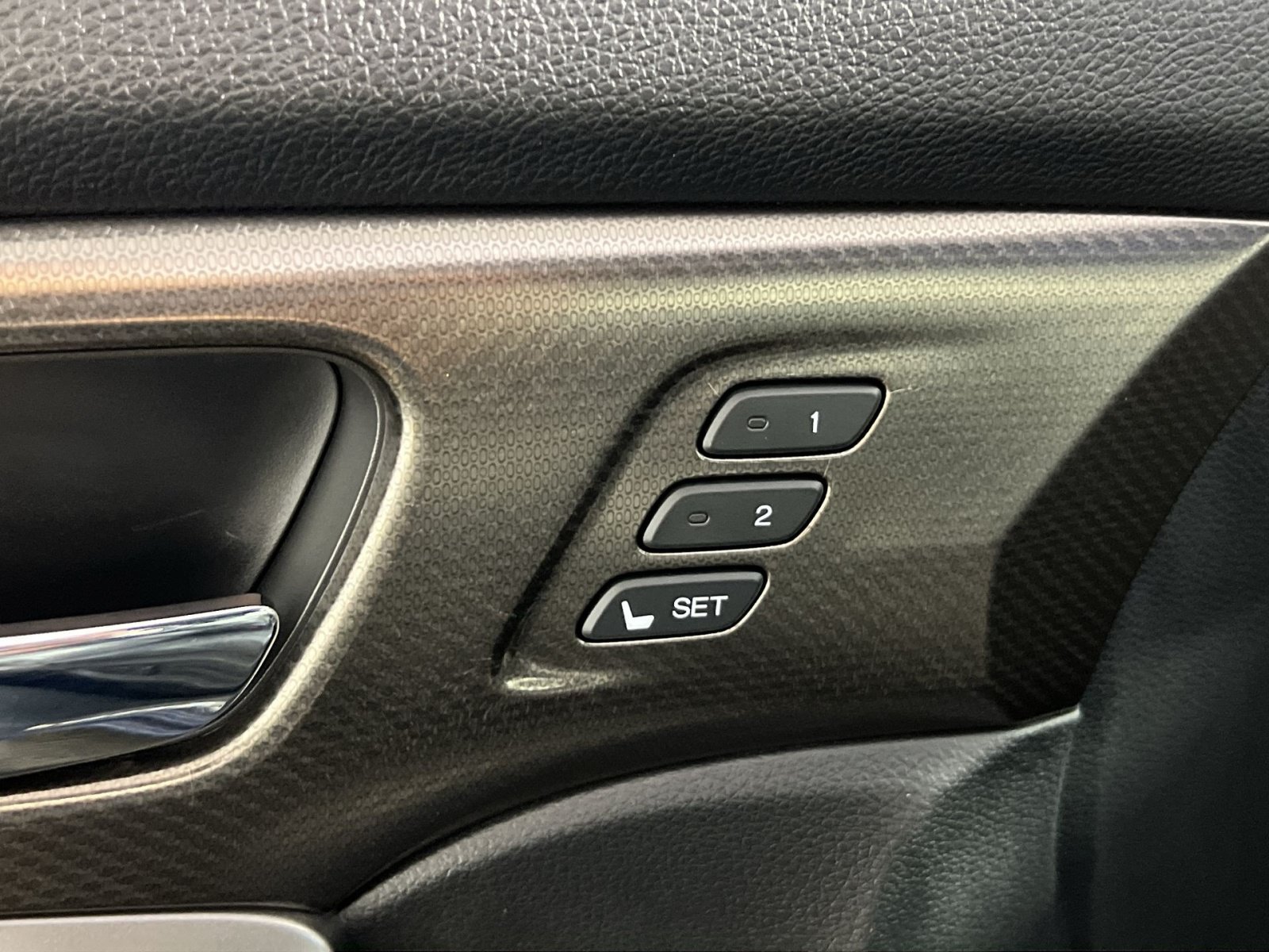 Used 2017 Honda Accord EX-L image 33