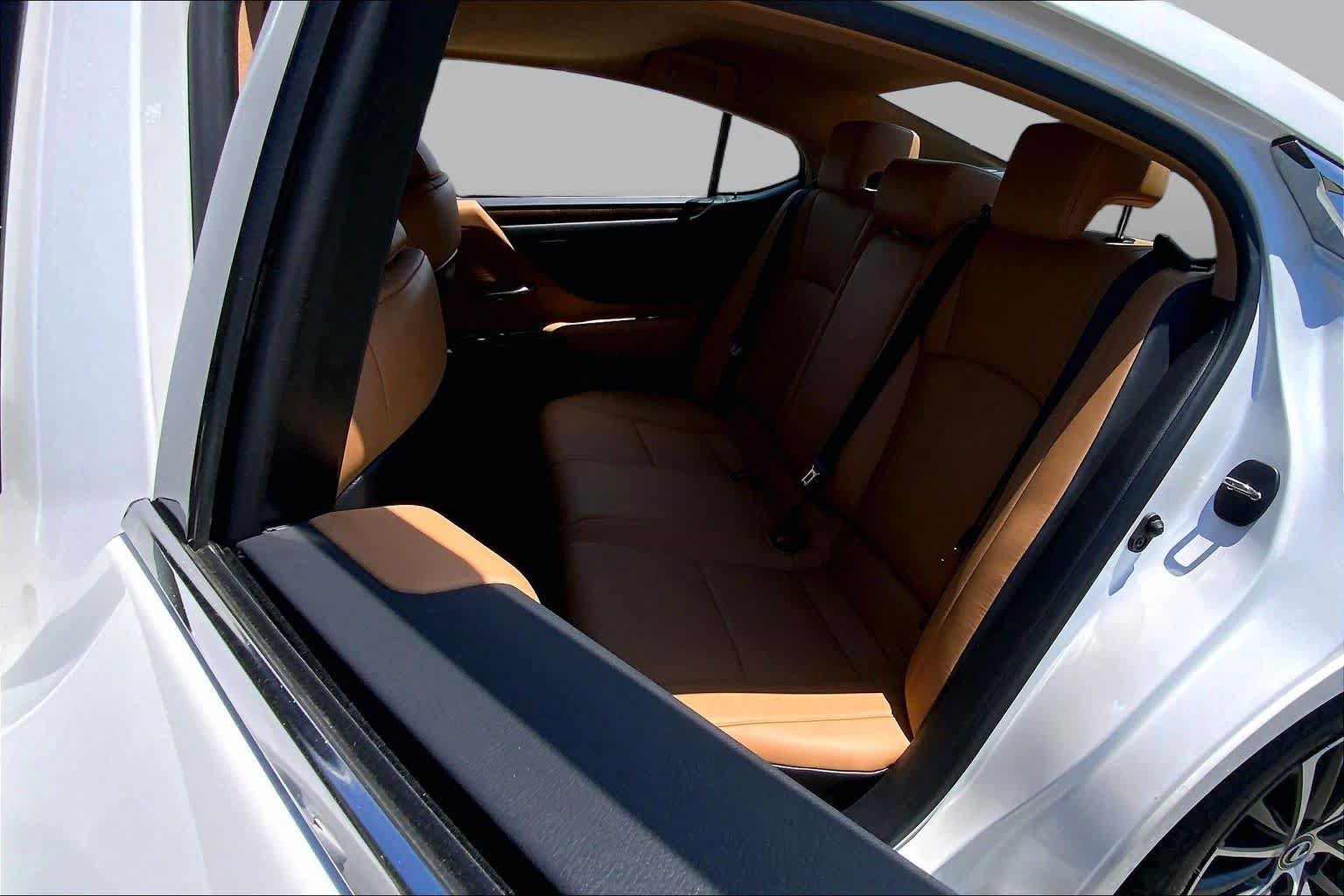 Certified 2024 Lexus ES 350 w/ Premium Package FWD image 21