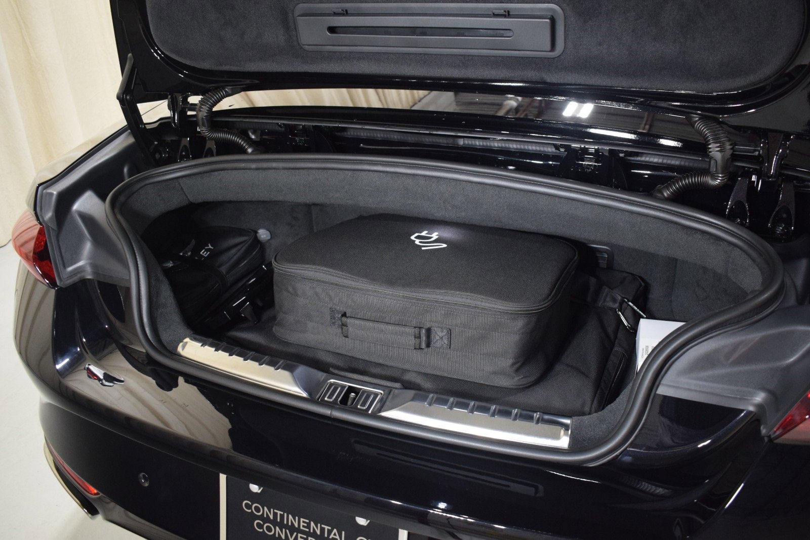 New 2025 Bentley Continental GTC image 41