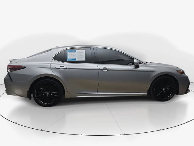 Used 2022 Toyota Camry XSE FWD image 5