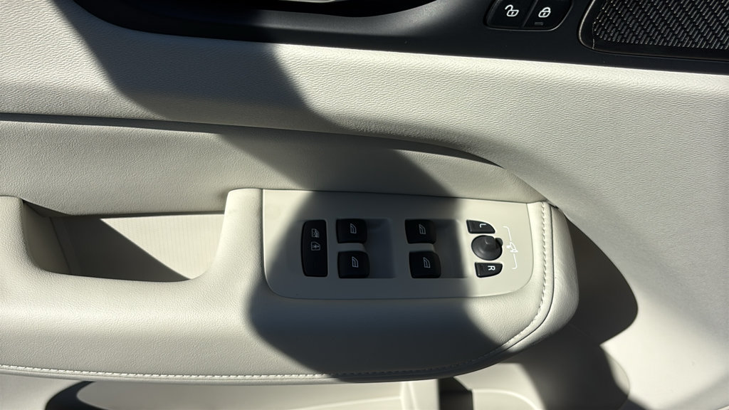 New 2027 Volvo XC60 B5 Ultra AWD/4WD image 14