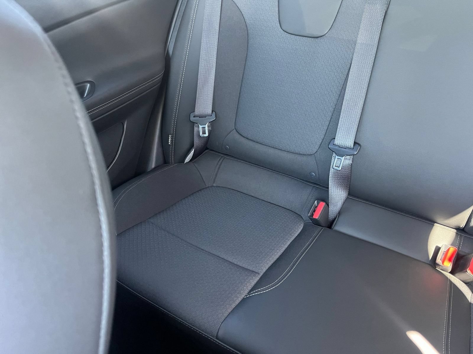 Used 2025 Buick Encore GX Preferred FWD image 39