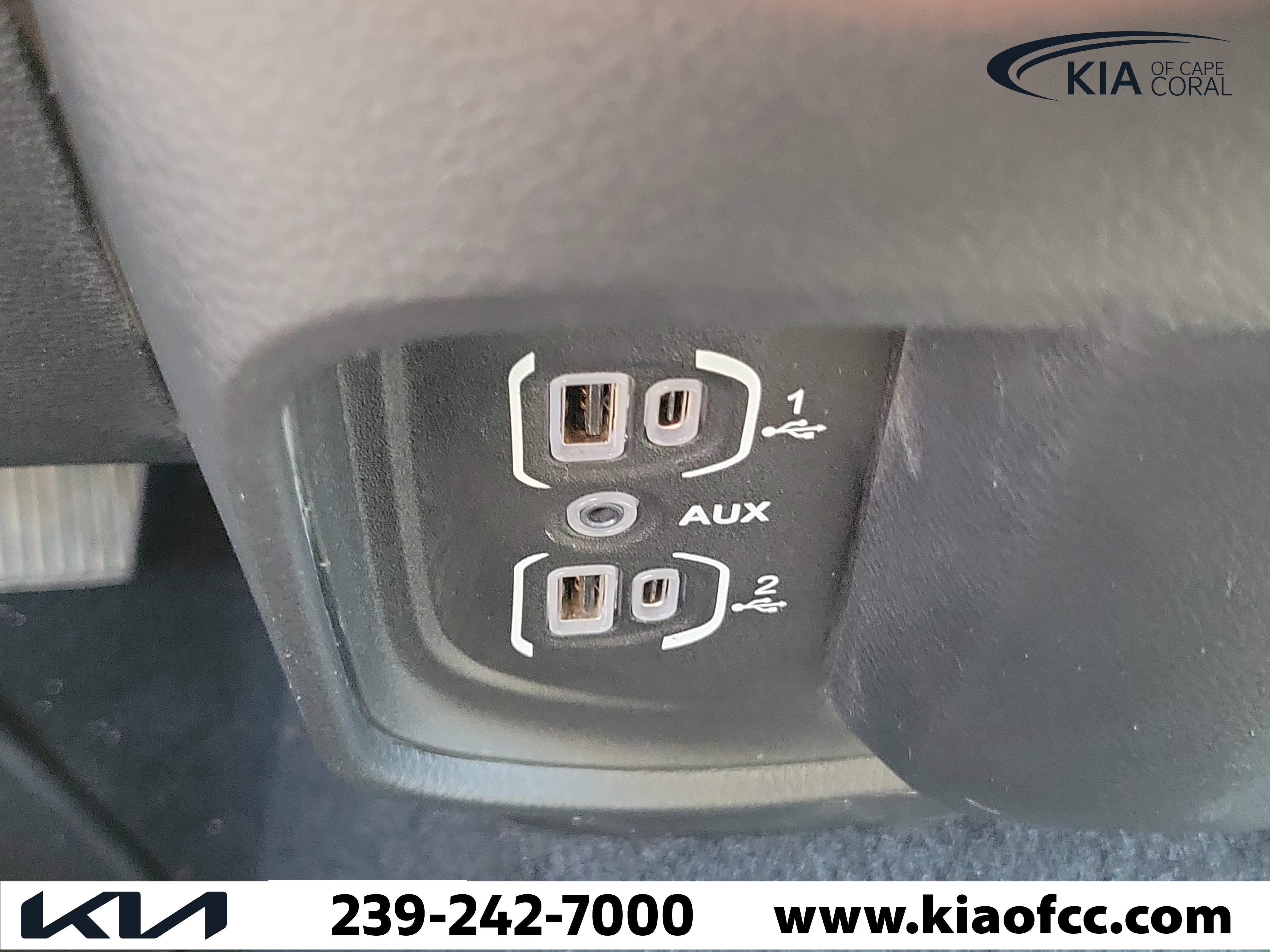 Used 2025 RAM 1500 Laramie AWD/4WD image 33