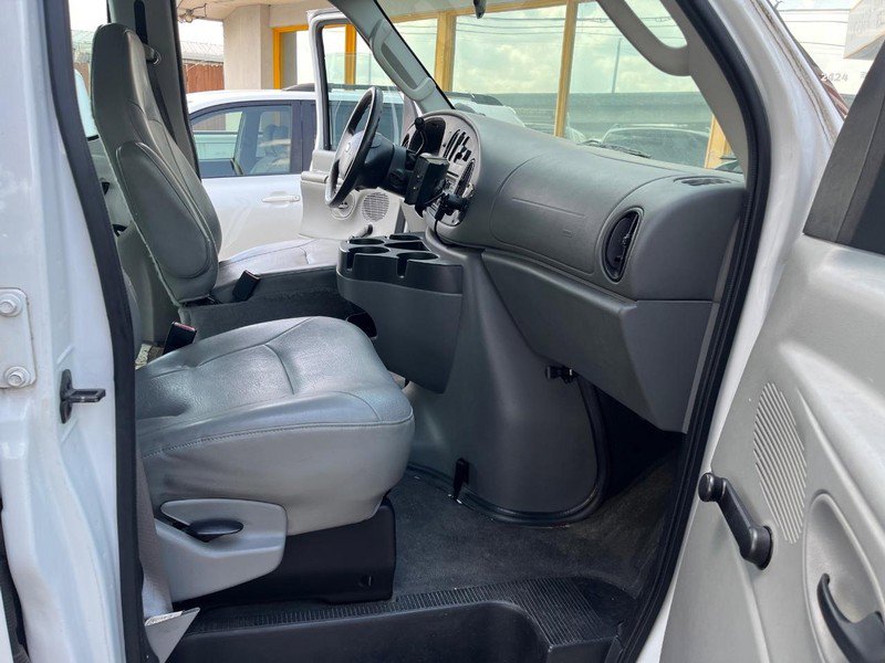 Used 2008 Ford E-150 and Econoline 150 image 8