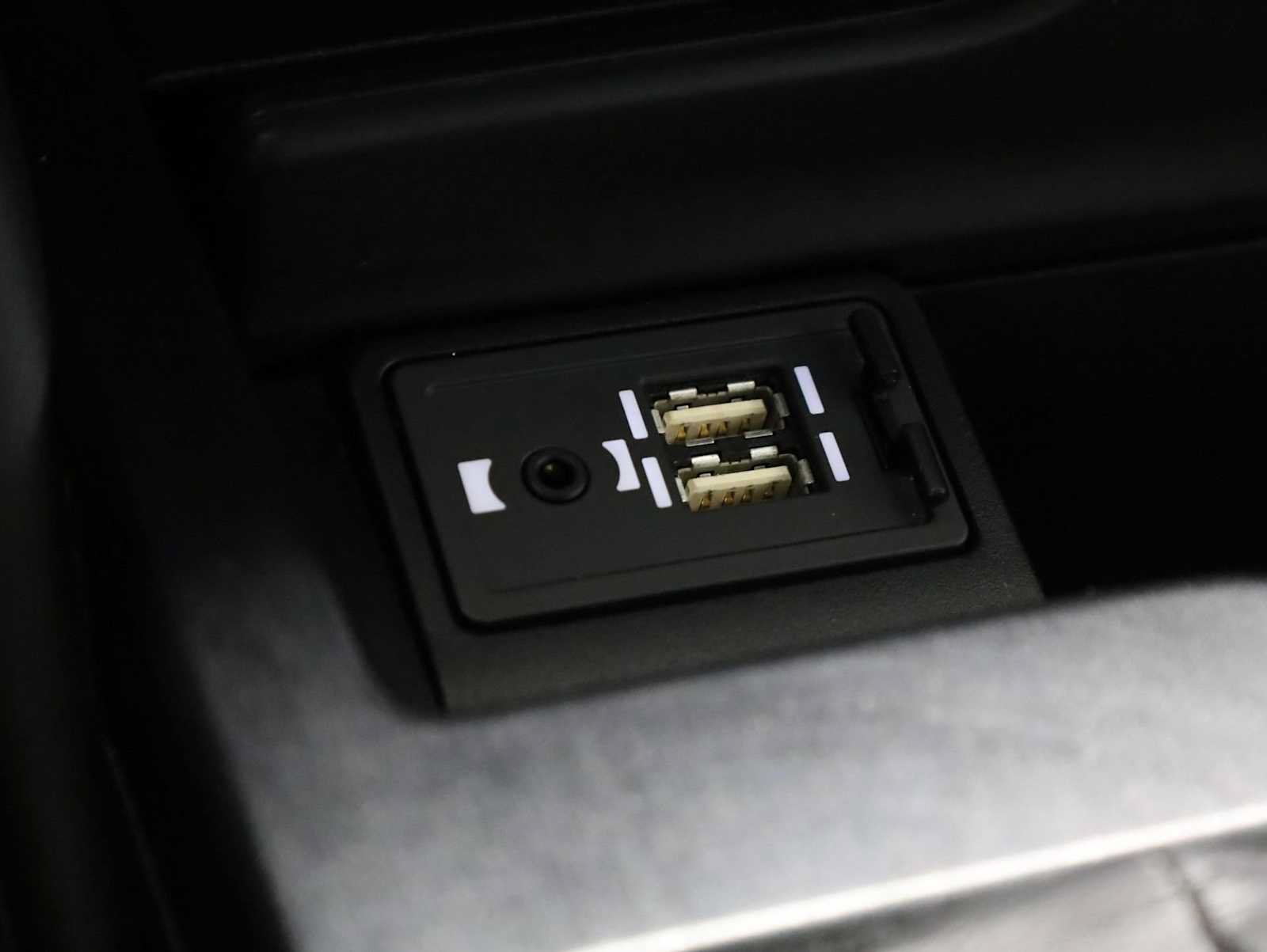 Used 2020 Lexus ES 350 F Sport w/ Accessory Package 2 FWD image 30