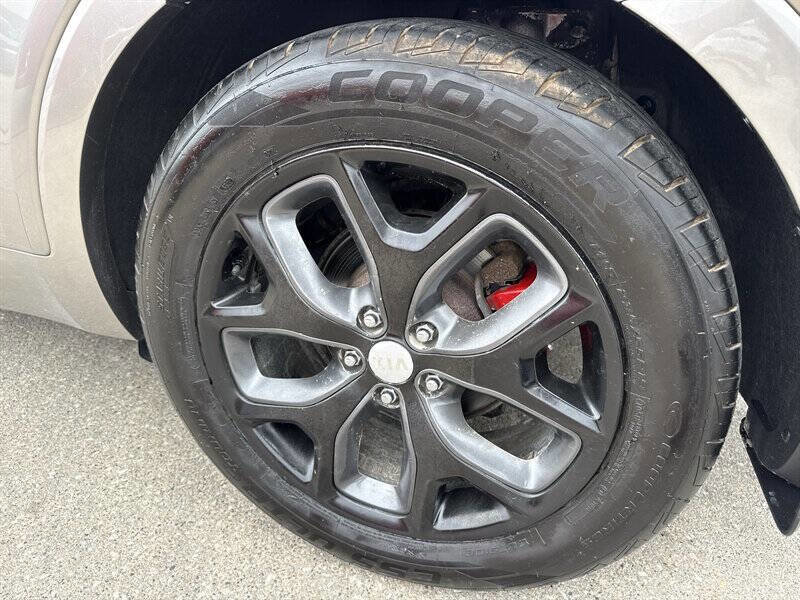 Used 2018 Kia Sorento SX FWD image 15