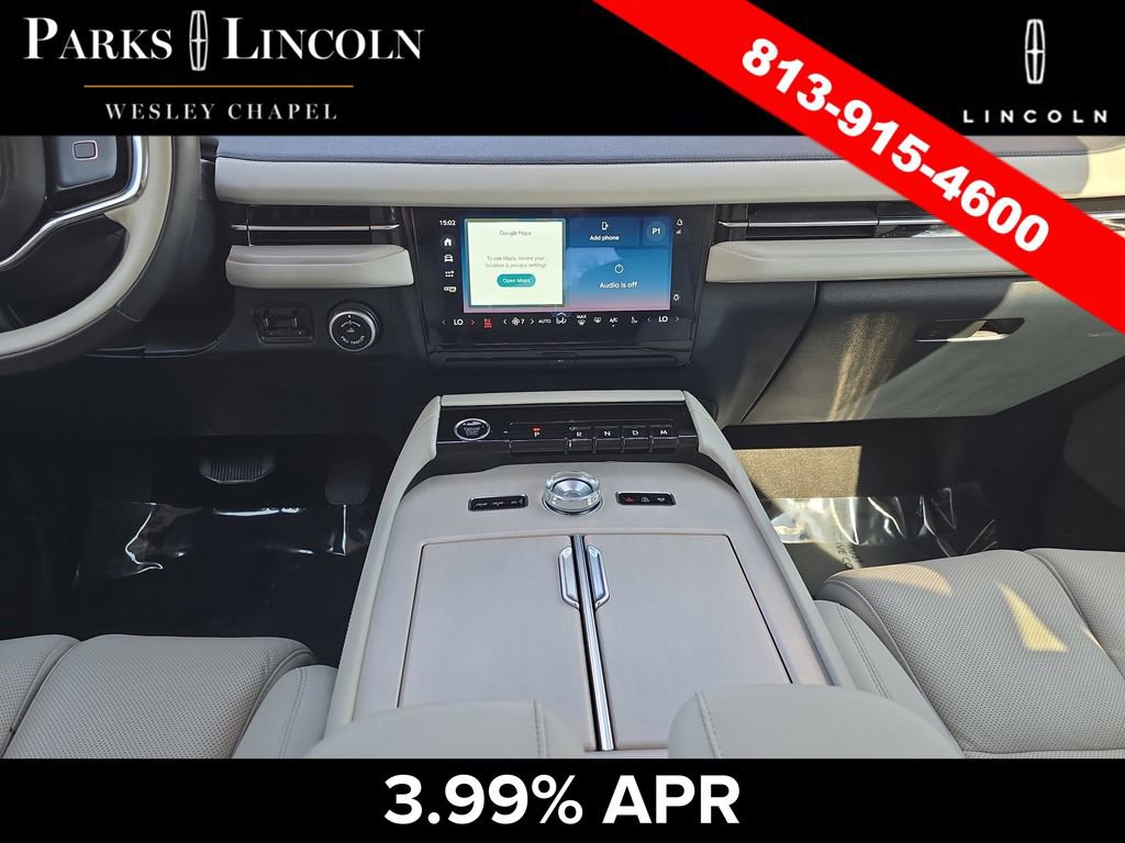 Used 2025 Lincoln Navigator Reserve image 14