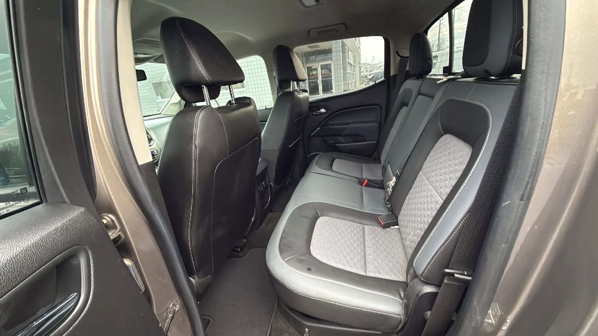 Used 2016 Chevrolet Colorado Z71 image 12