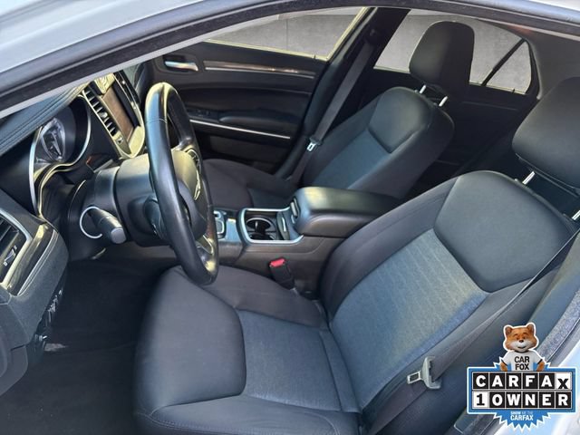 Used 2021 Chrysler 300 Touring w/ Sport Appearance Package RWD image 19