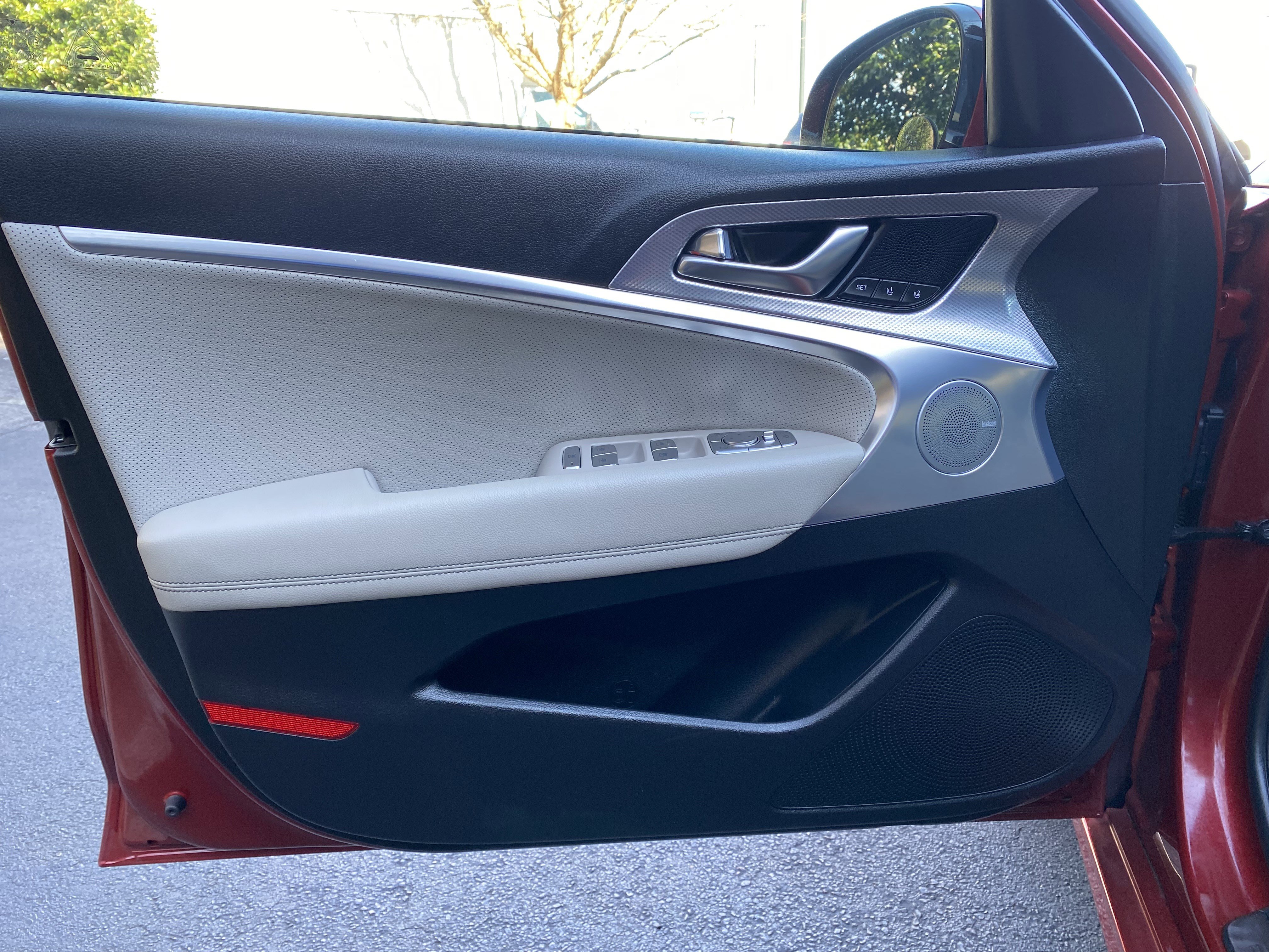 Used 2022 Genesis G70 2.0T w/ Prestige Package image 14