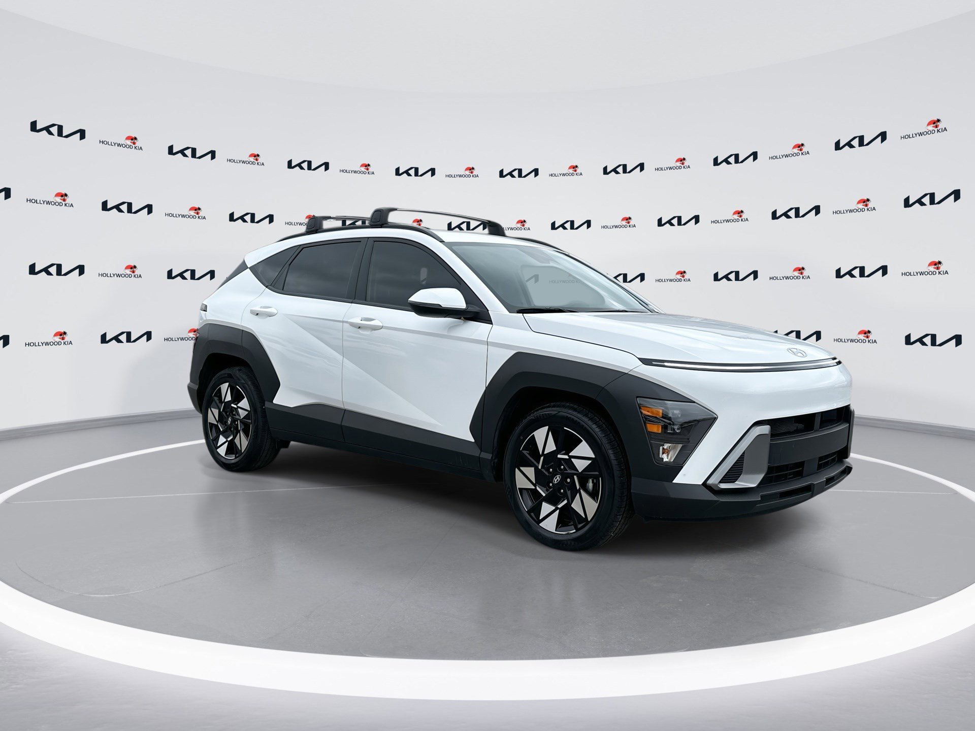 Used 2025 Hyundai Kona SEL image 2