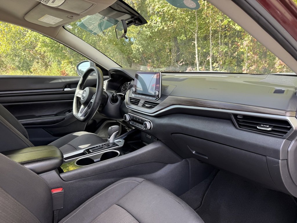 Used 2024 Nissan Altima 2.5 SV image 22