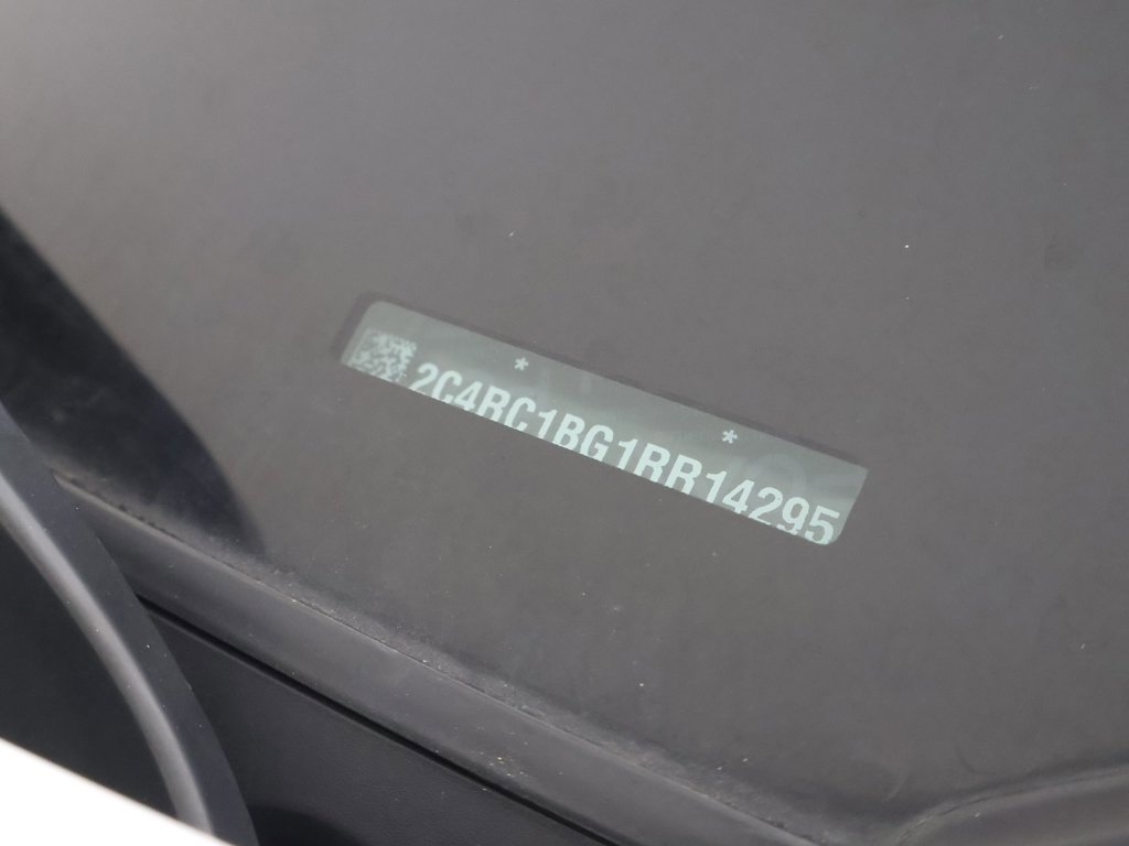 Used 2024 Chrysler Pacifica Touring-L image 50