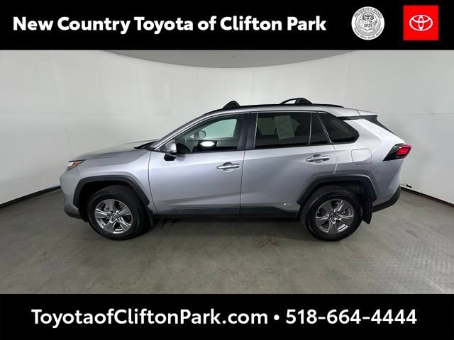 Used 2023 Toyota RAV4 LE AWD/4WD image 6