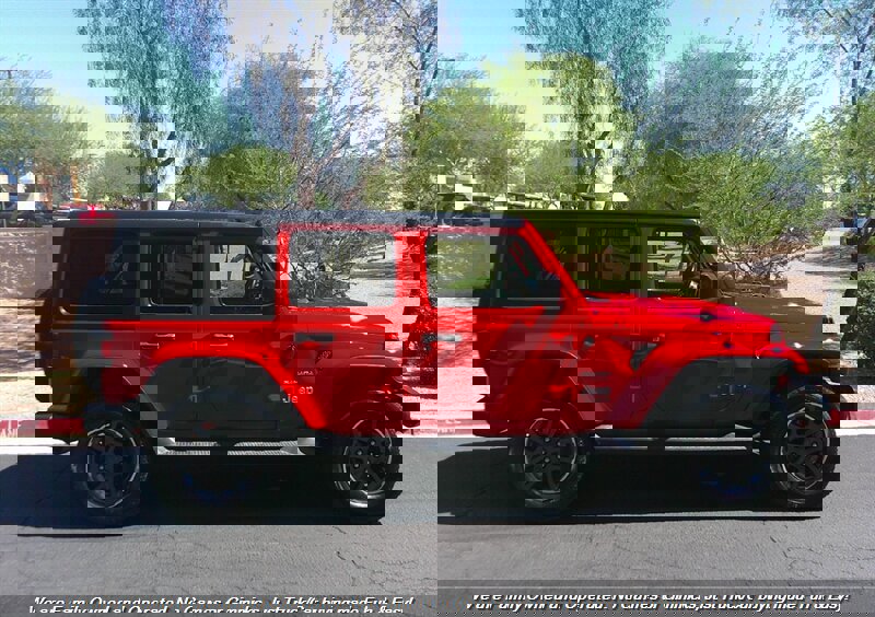 Used 2019 Jeep Wrangler Unlimited Sahara image 5