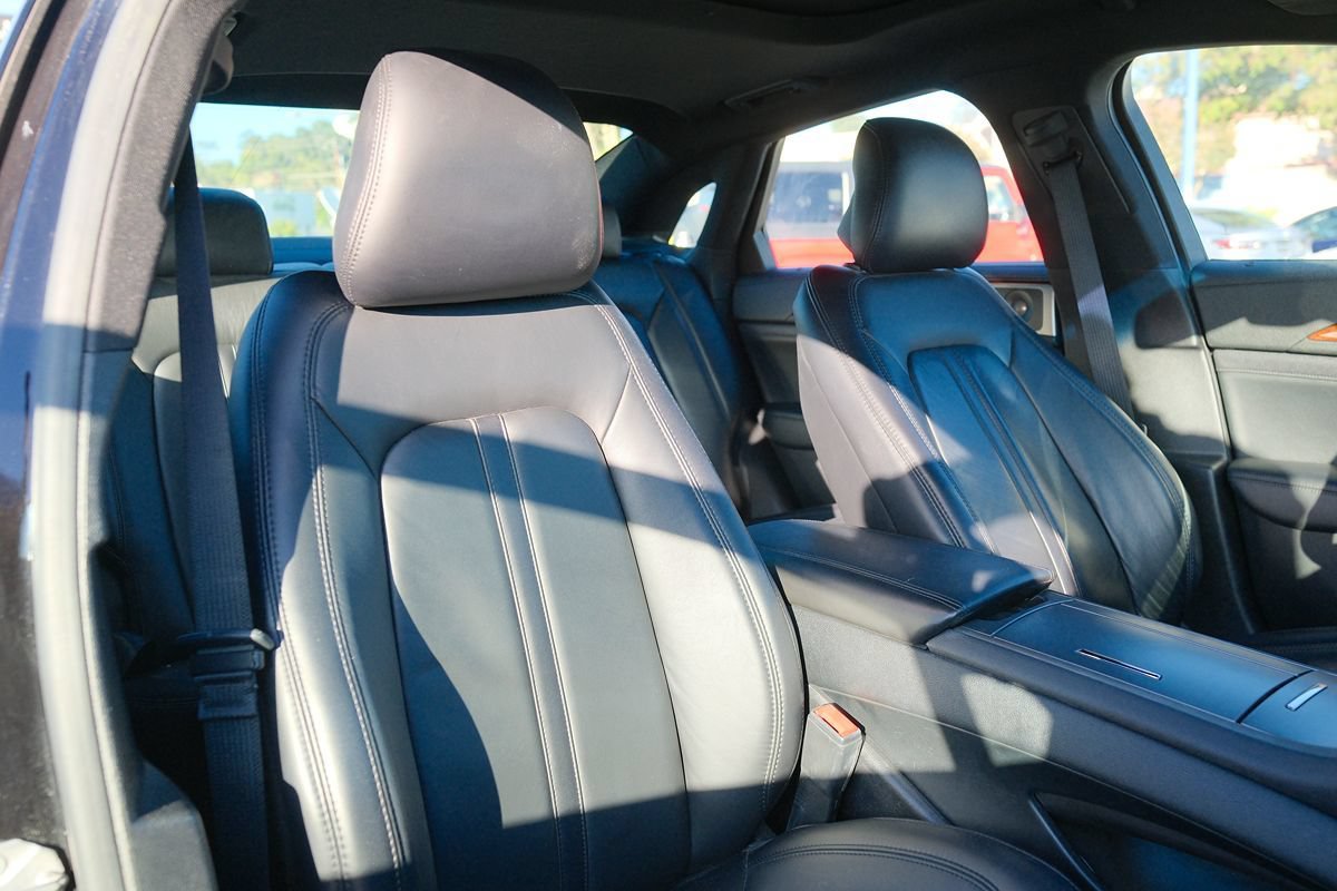 Used 2019 Lincoln MKZ Reserve w/ Reserve Plus Package FWD image 15