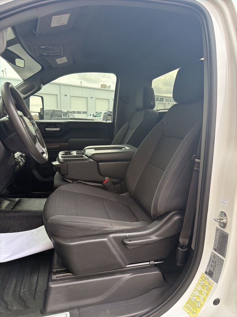 Used 2020 Chevrolet Silverado 3500 LT image 24