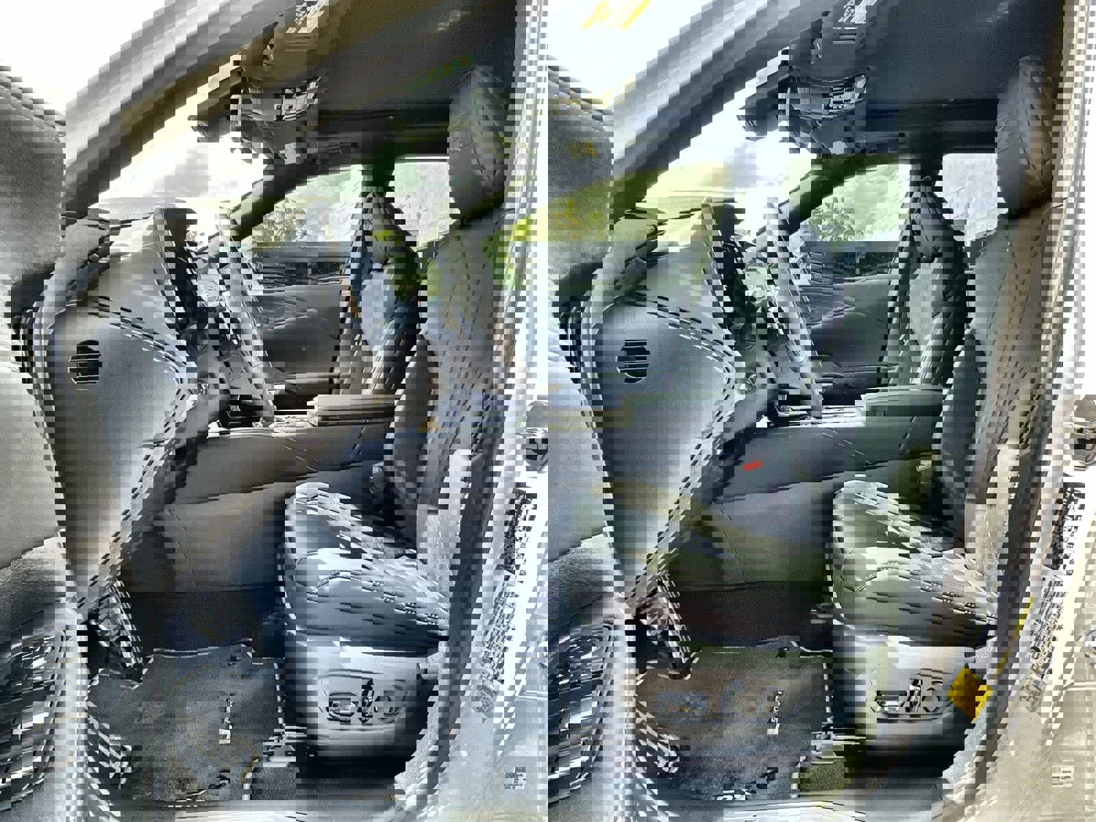 Used 2024 Lexus RX 500h F Sport w/ Convenience Package image 2