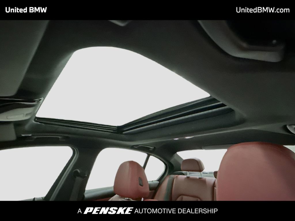 Used 2022 BMW 330i Sedan w/ M Sport Package image 12