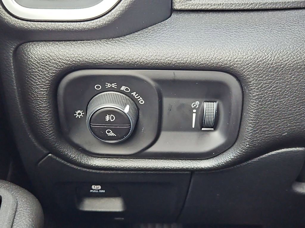 New 2026 RAM 1500 Express image 18