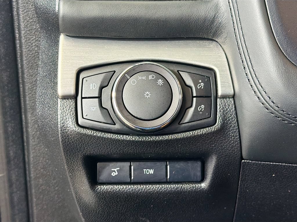 Used 2017 Ford Explorer Platinum AWD/4WD image 12
