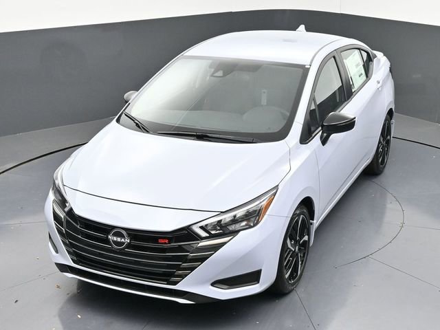 New 2025 Nissan Versa SR w/ Trunk Package FWD image 34
