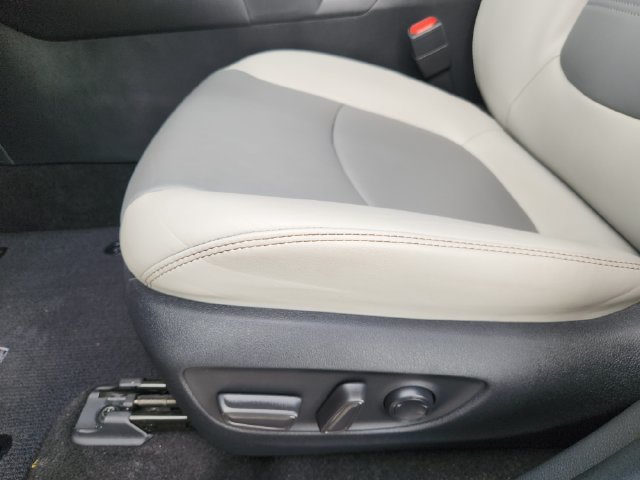 Used 2023 Toyota RAV4 XLE Premium FWD image 23