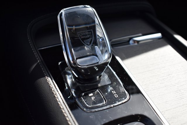 Used 2025 Volvo XC90 B6 Ultra w/ Lounge Package image 15