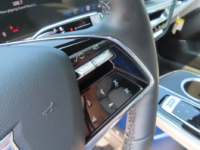 Certified 2024 Cadillac Lyriq Luxury AWD/4WD image 16
