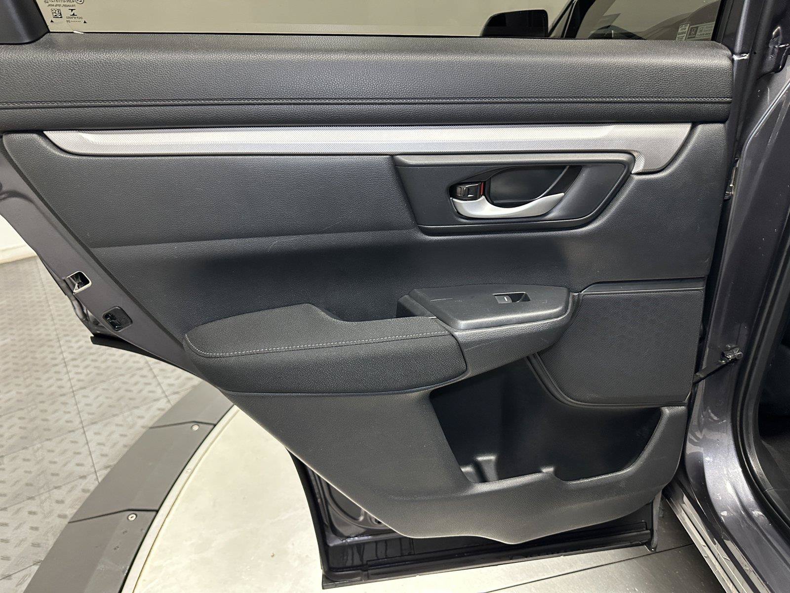 Used 2020 Honda CR-V LX image 28