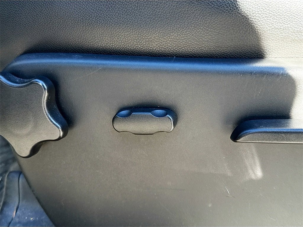 Used 2013 GMC Sierra 1500 SLE image 9