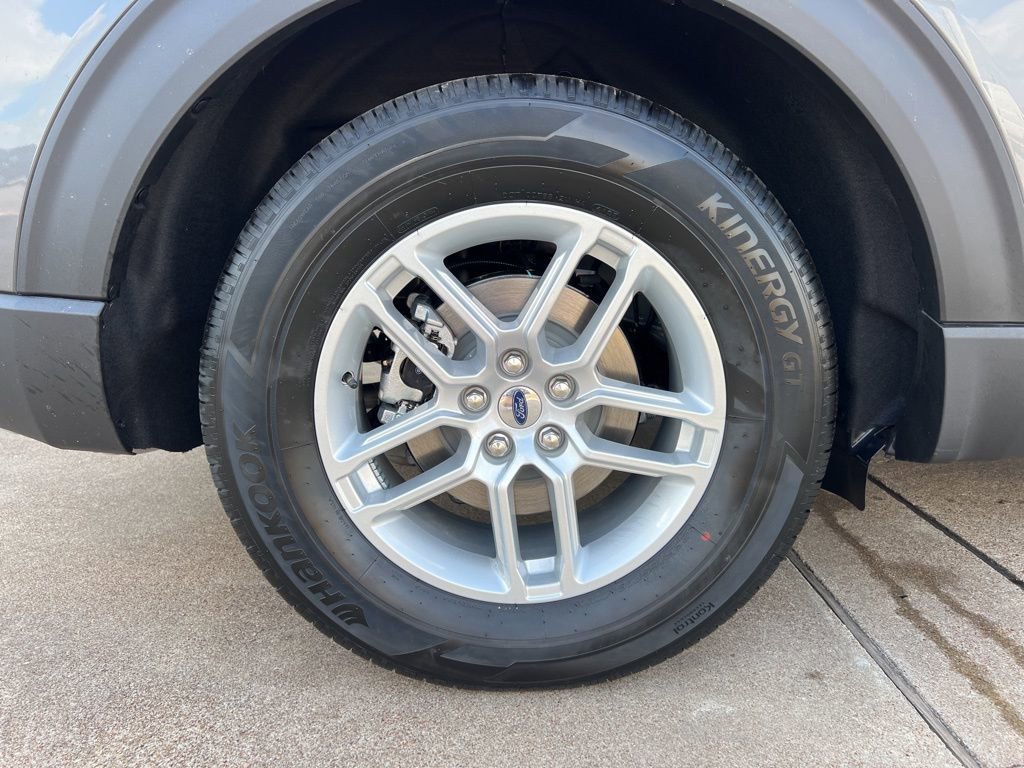 New 2026 Ford Explorer Active w/ Active Comfort Package image 7