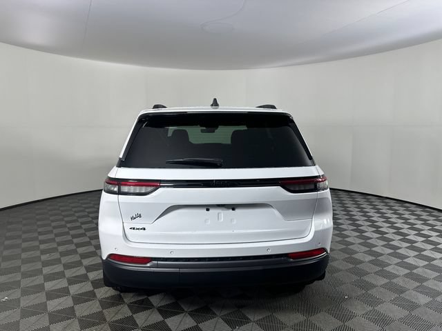 New 2026 Jeep Grand Cherokee Altitude AWD/4WD image 7