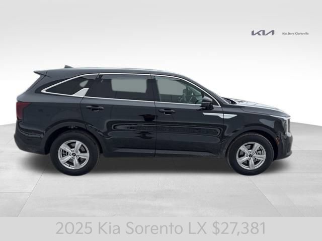 Certified 2025 Kia Sorento LX image 9
