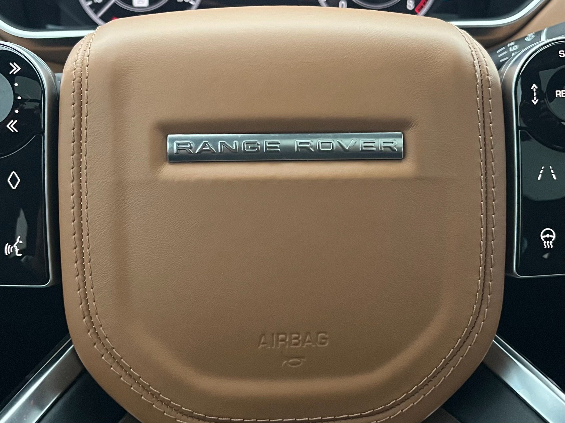 Used 2019 Land Rover Range Rover SV Autobiography Dynamic image 38