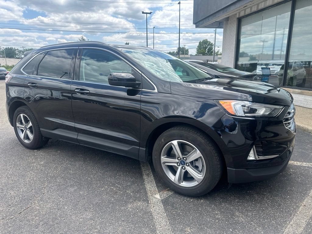 Used 2021 Ford Edge SEL w/ Convenience Package AWD/4WD image 2