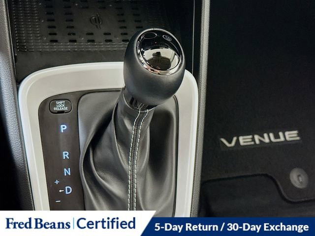 Certified 2025 Hyundai Venue Limited image 19