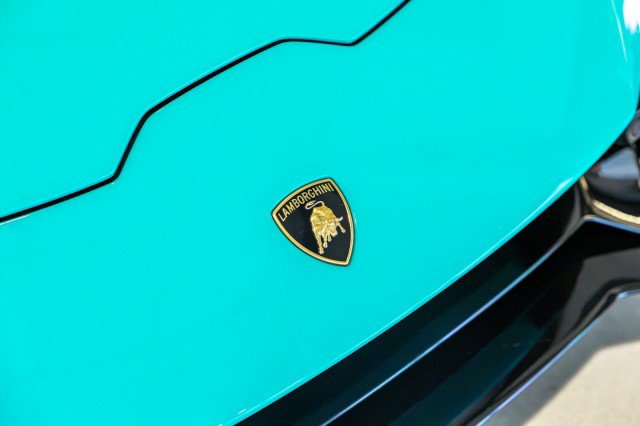 Used 2023 Lamborghini Huracan Tecnica RWD image 12