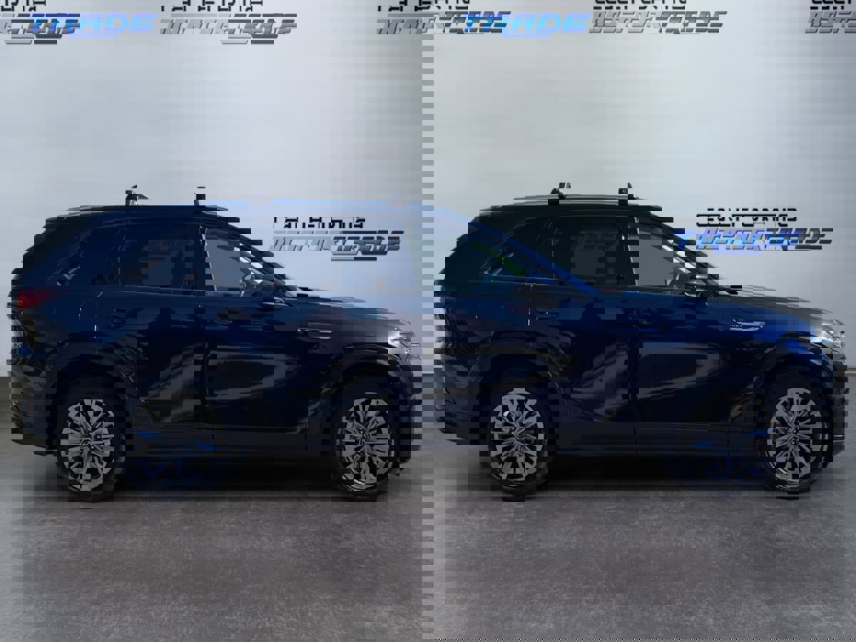 Used 2024 MAZDA CX-90 Plug-In Hybrid w/ Preferred image 4